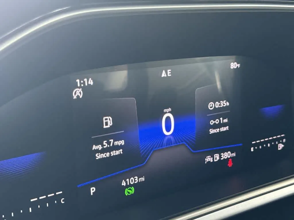2026 Volkswagen Taos SE photo 16