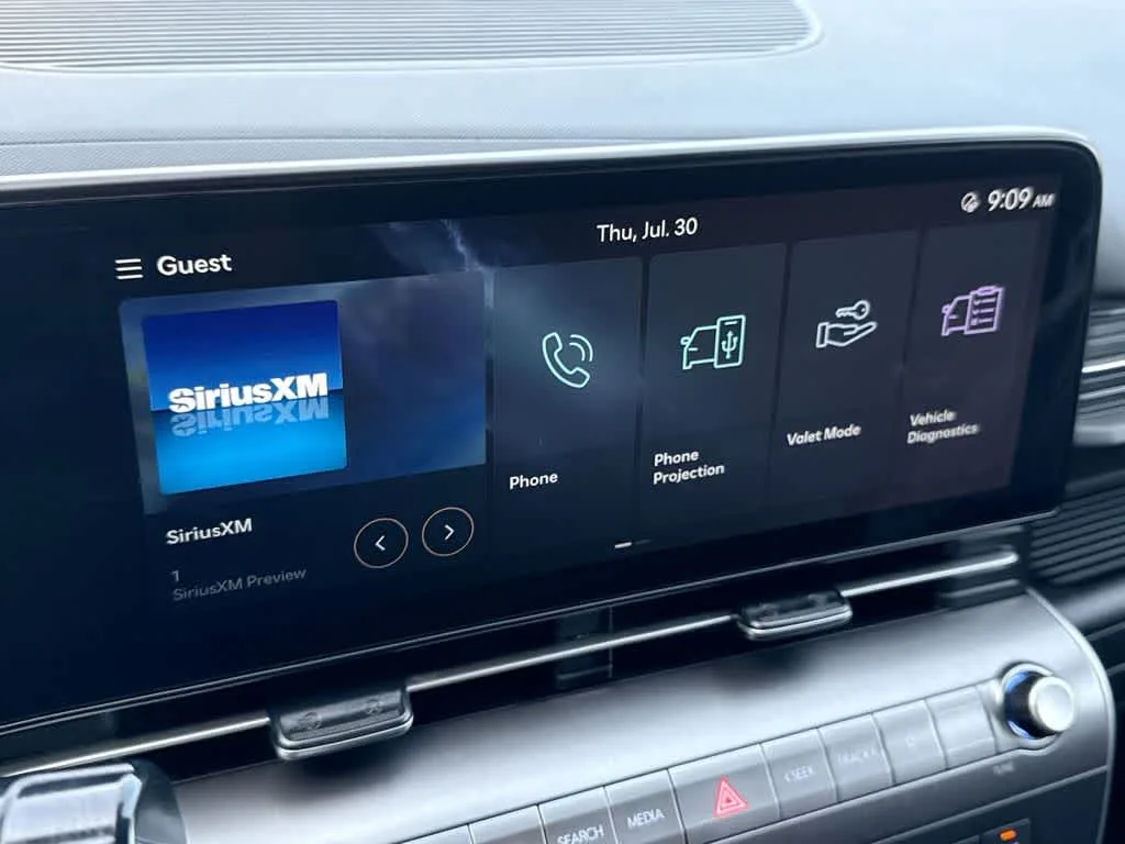 2024 Hyundai Kona SEL photo 16