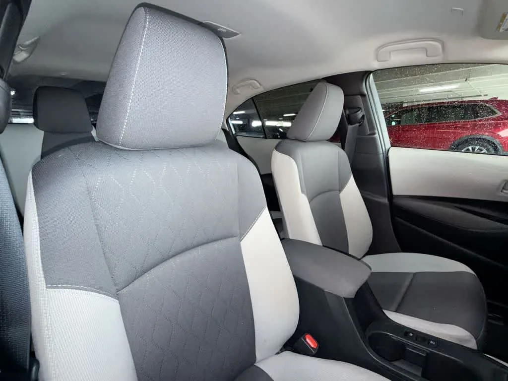2026 Toyota Corolla LE photo 27