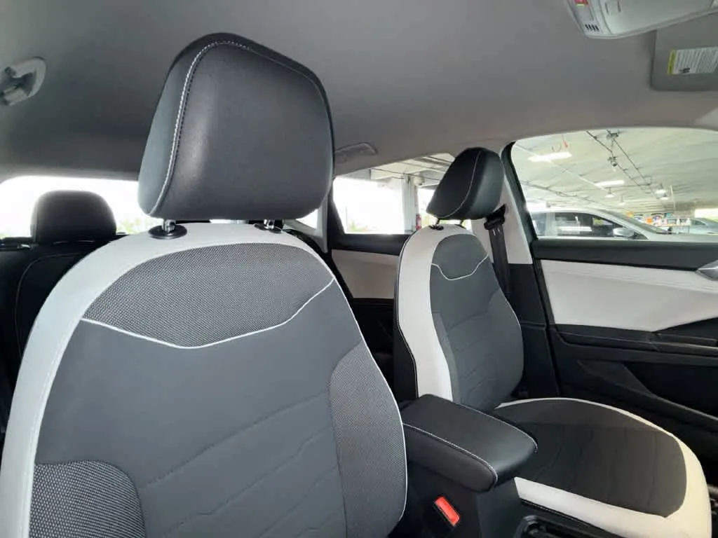 2026 Volkswagen Taos SE photo 27
