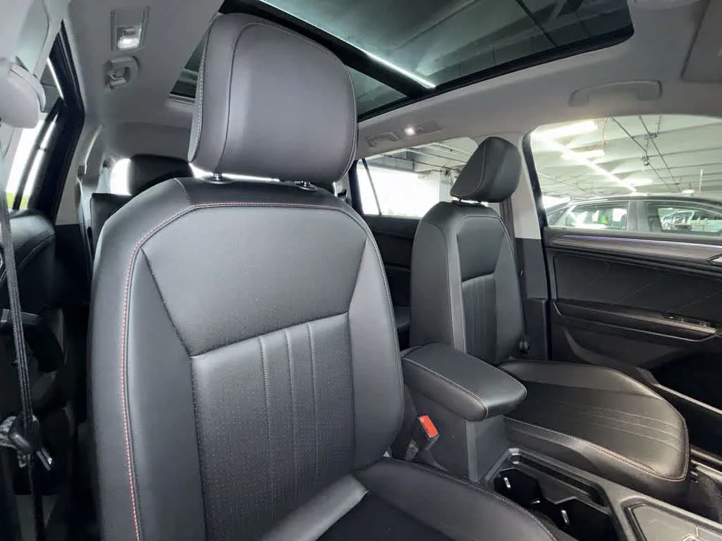 2024 Volkswagen Tiguan Wolfsburg Edition photo 27