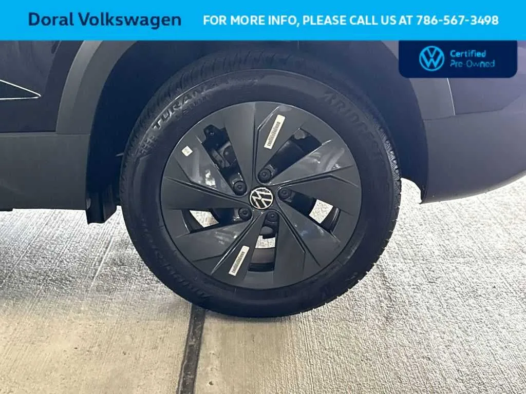 2025 Volkswagen Taos S photo 11