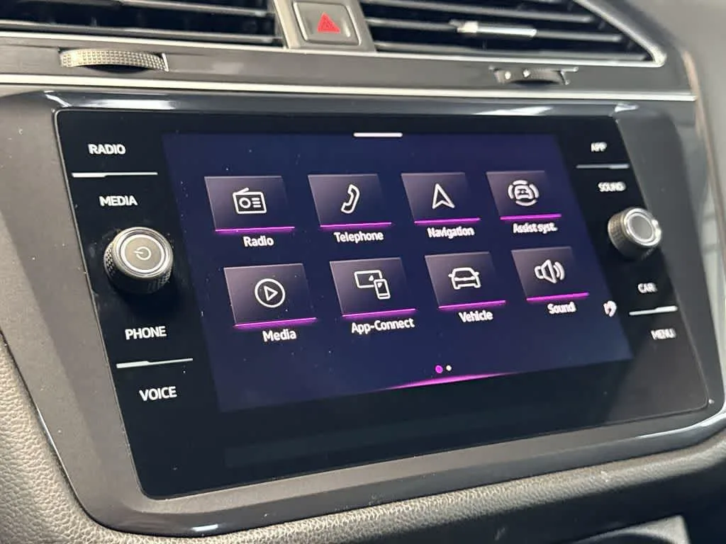 2024 Volkswagen Tiguan Wolfsburg Edition photo 17
