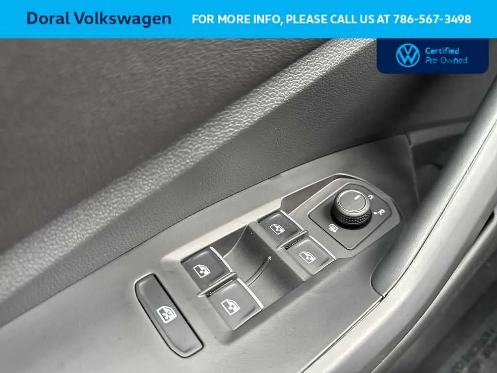 2025 Volkswagen Jetta Sport photo 17