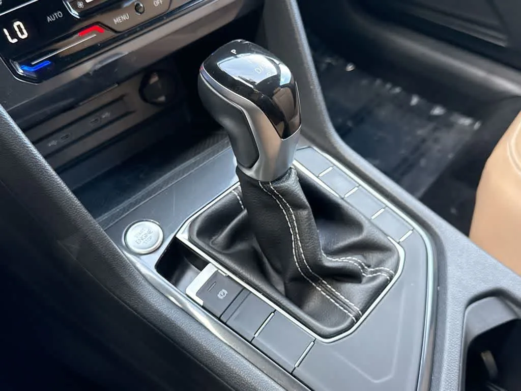 2024 Volkswagen Tiguan SE photo 20