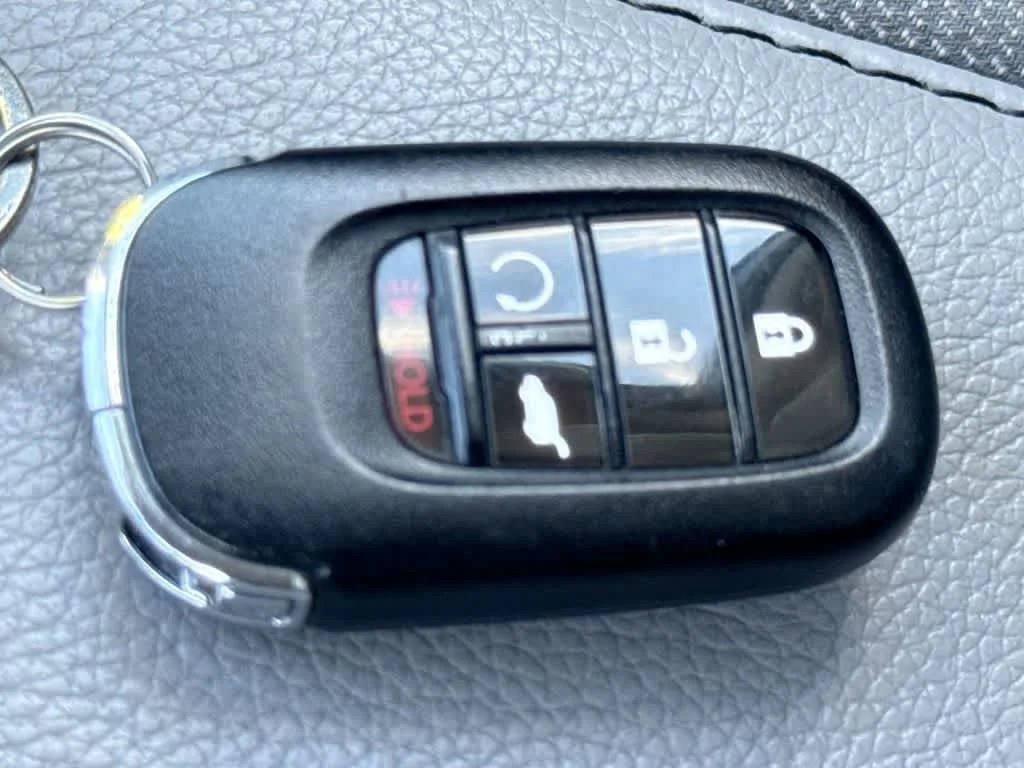 2024 Honda Pilot EX-L 8 Passenger photo 28