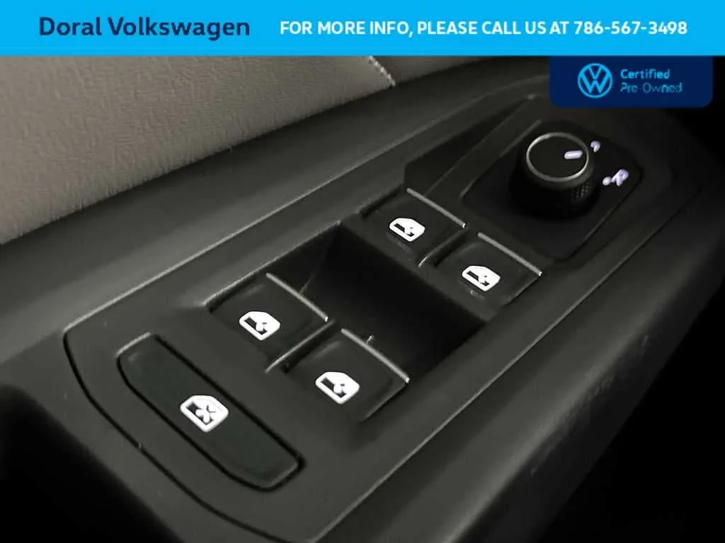 2023 Volkswagen Atlas Cross Sport 2.0T SE w/Technology photo 17