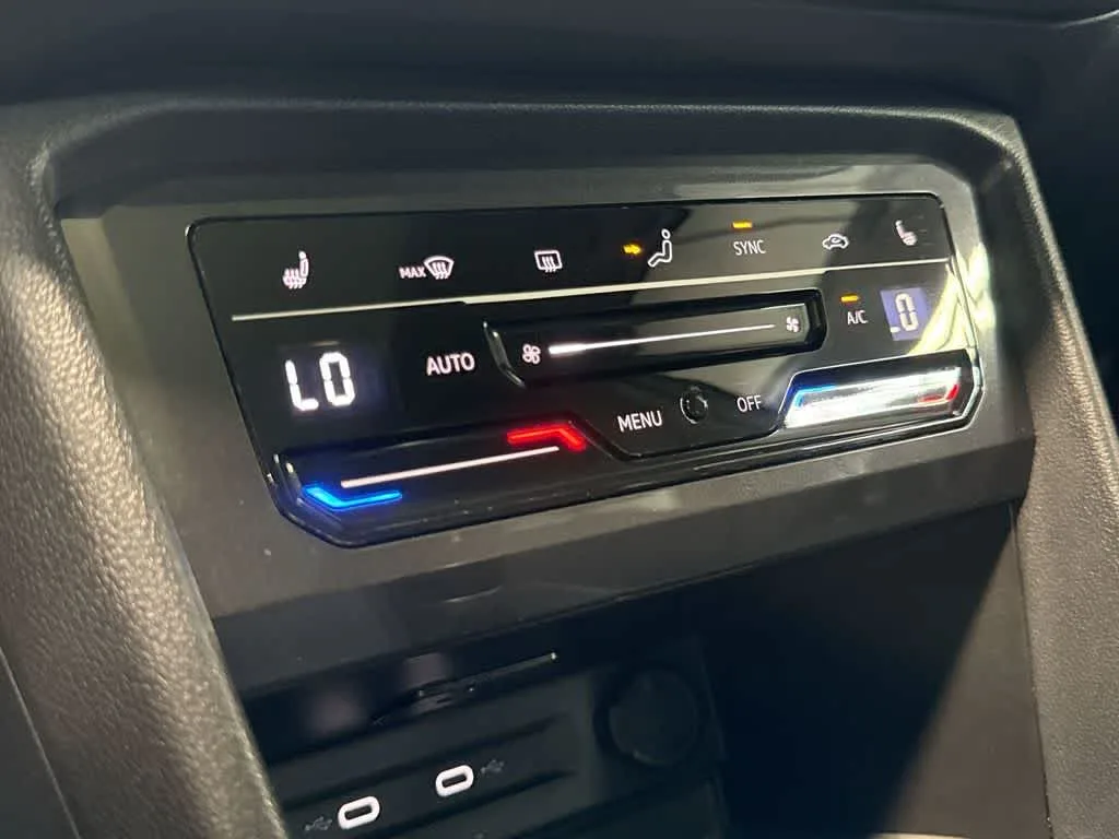 2024 Volkswagen Tiguan SE photo 19