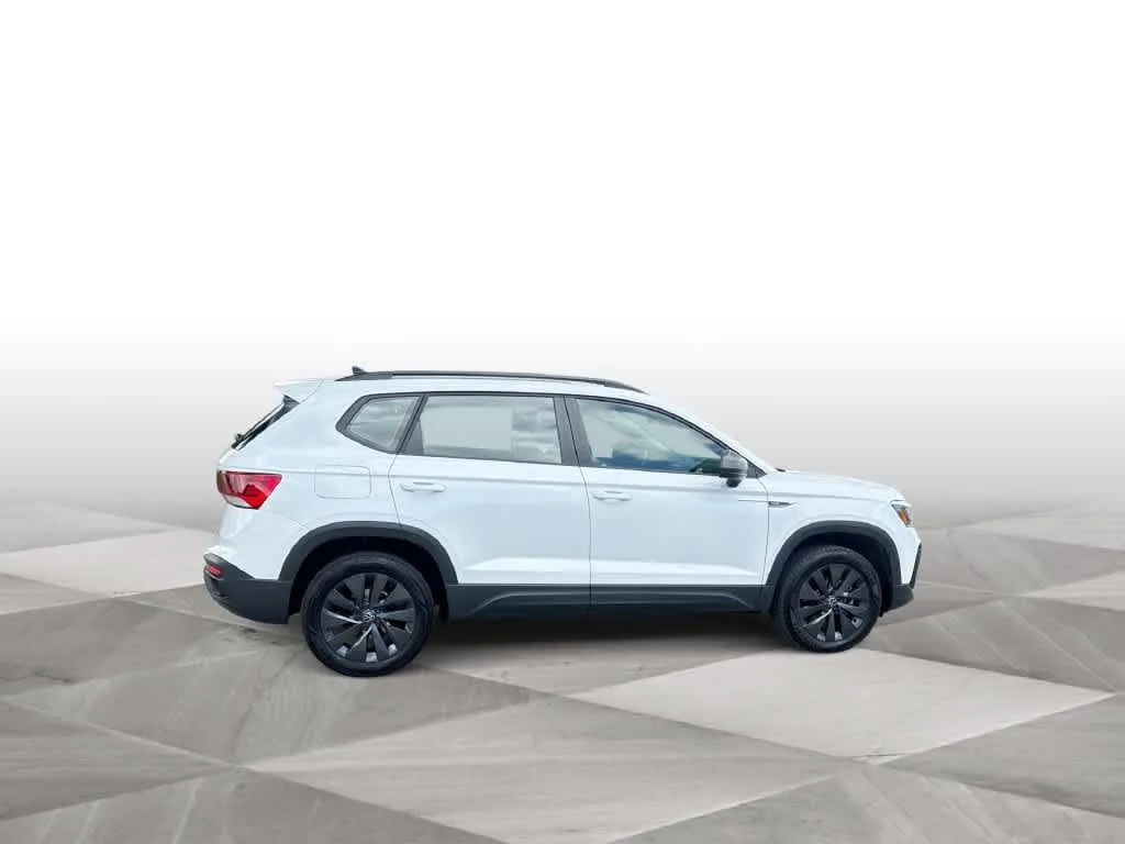 2023 Volkswagen Taos S photo 9