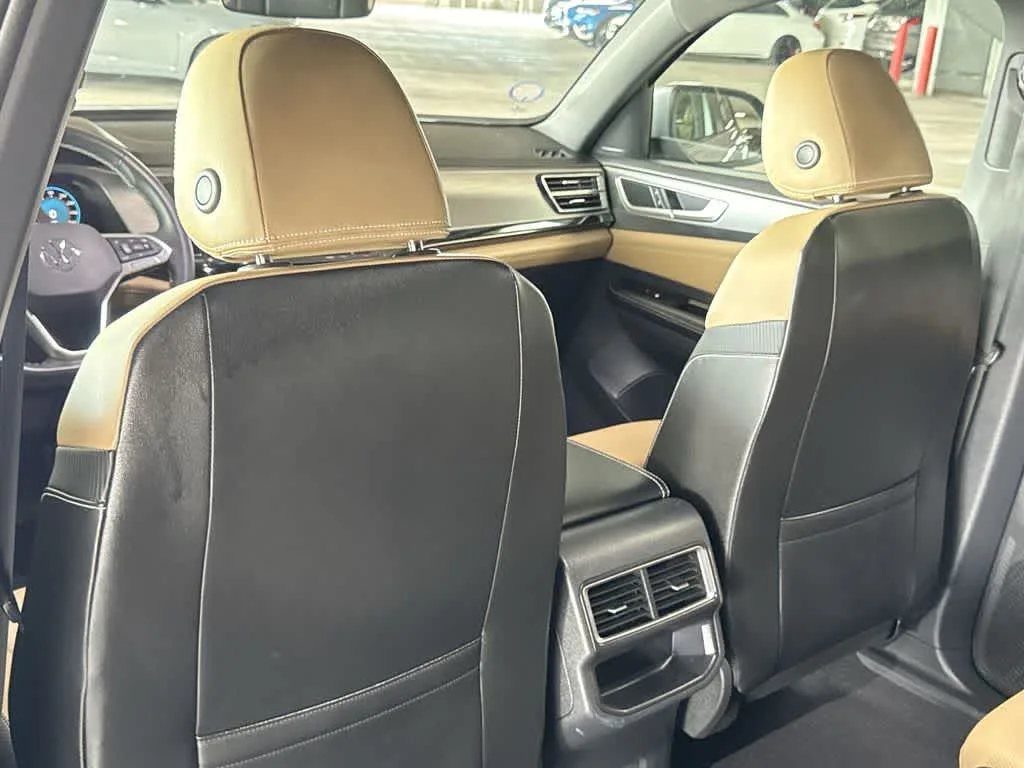 2024 Volkswagen Atlas Cross Sport 2.0T SE photo 23