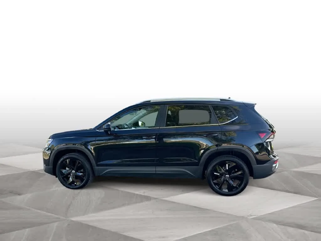 2026 Volkswagen Taos SE photo 5