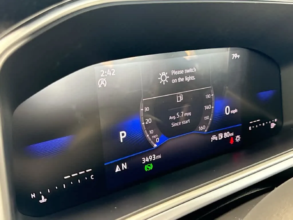 2026 Volkswagen Taos SE photo 16