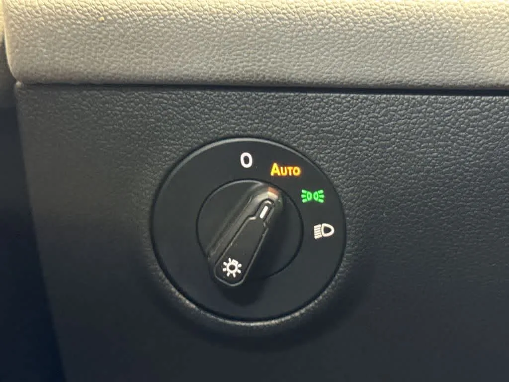 2022 Volkswagen Taos SE photo 21