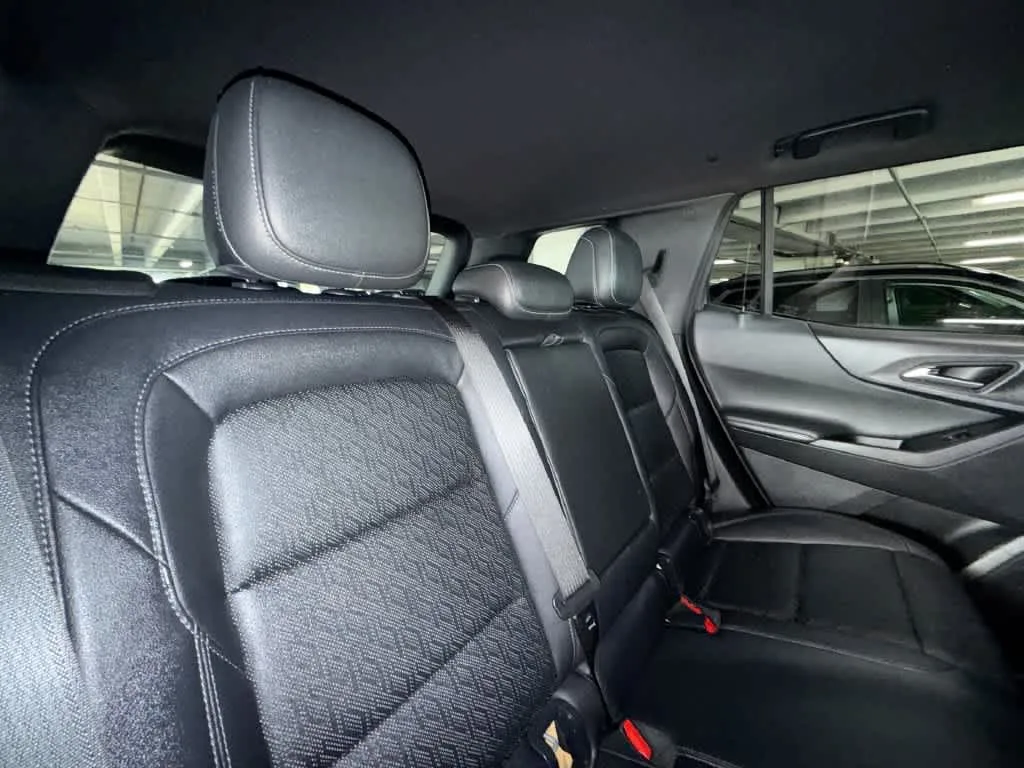 2025 Chevrolet Equinox FWD LT photo 26