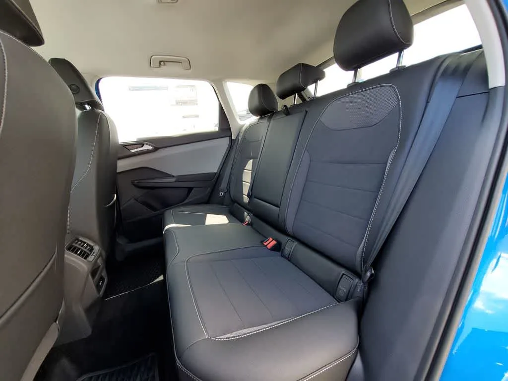 2023 Volkswagen Taos SE photo 26