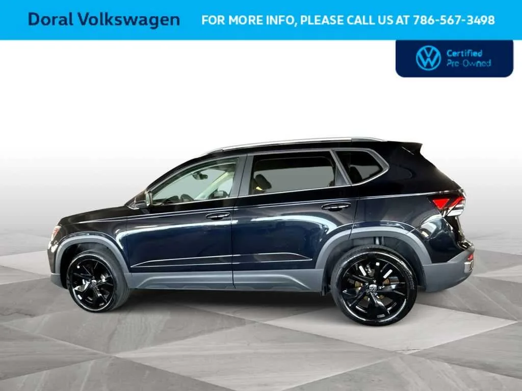 2025 Volkswagen Taos SE photo 5
