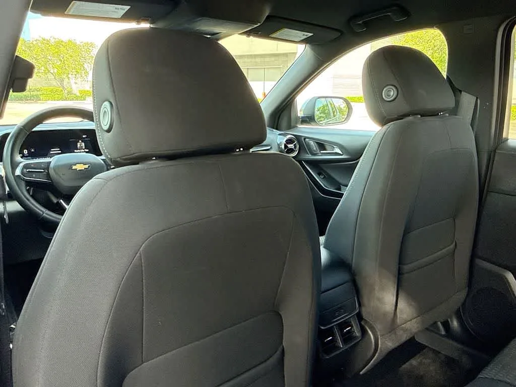 2025 Chevrolet Equinox FWD LT photo 23