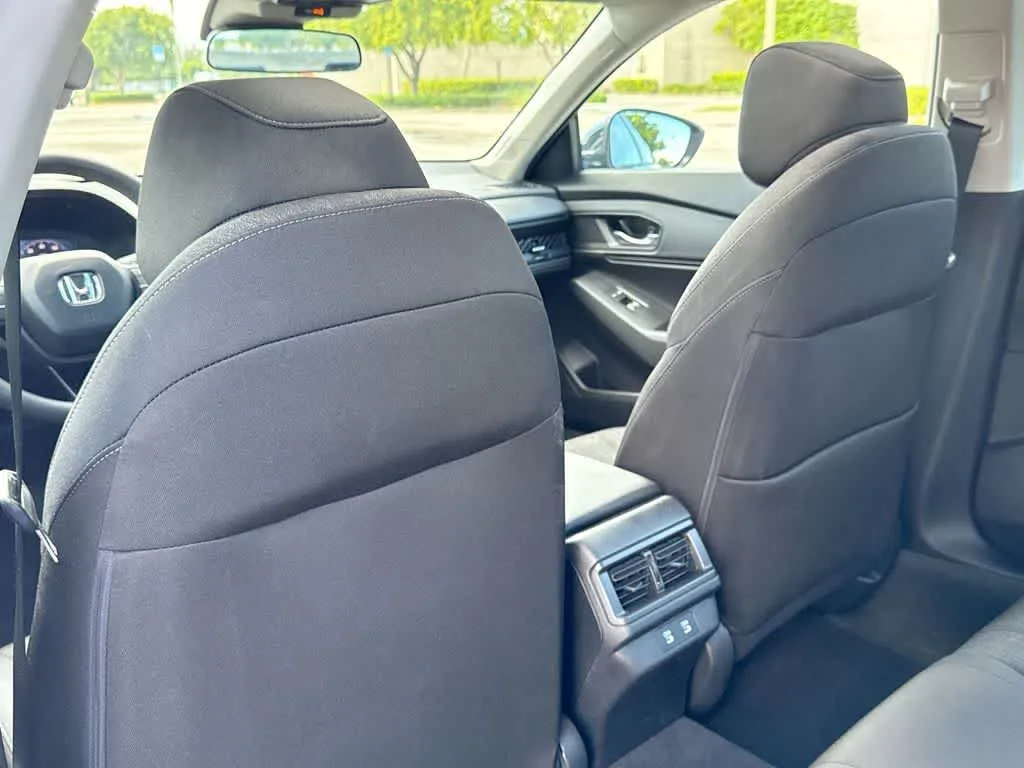 2025 Honda Accord SE photo 23