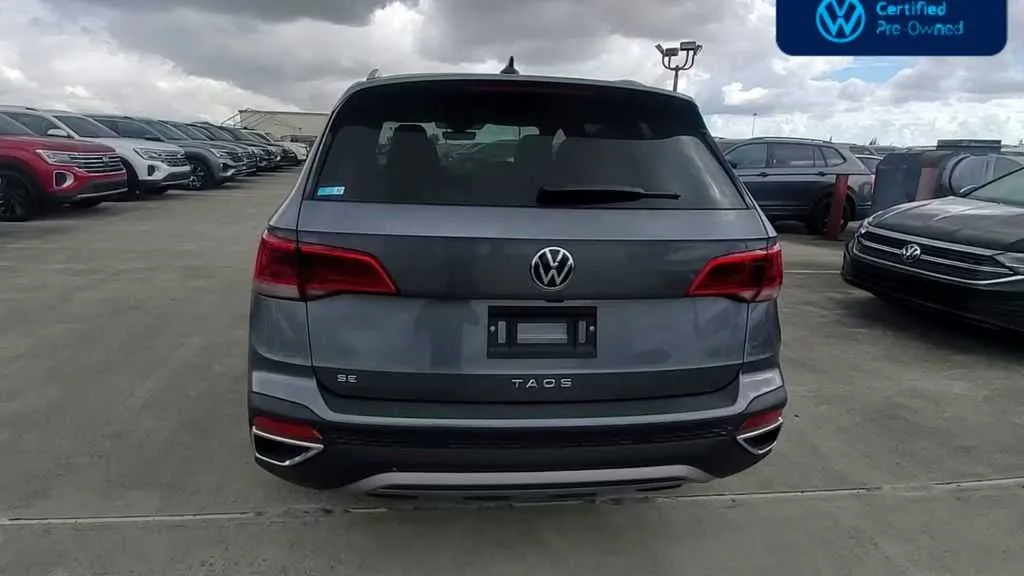 2024 Volkswagen Taos SE photo 7