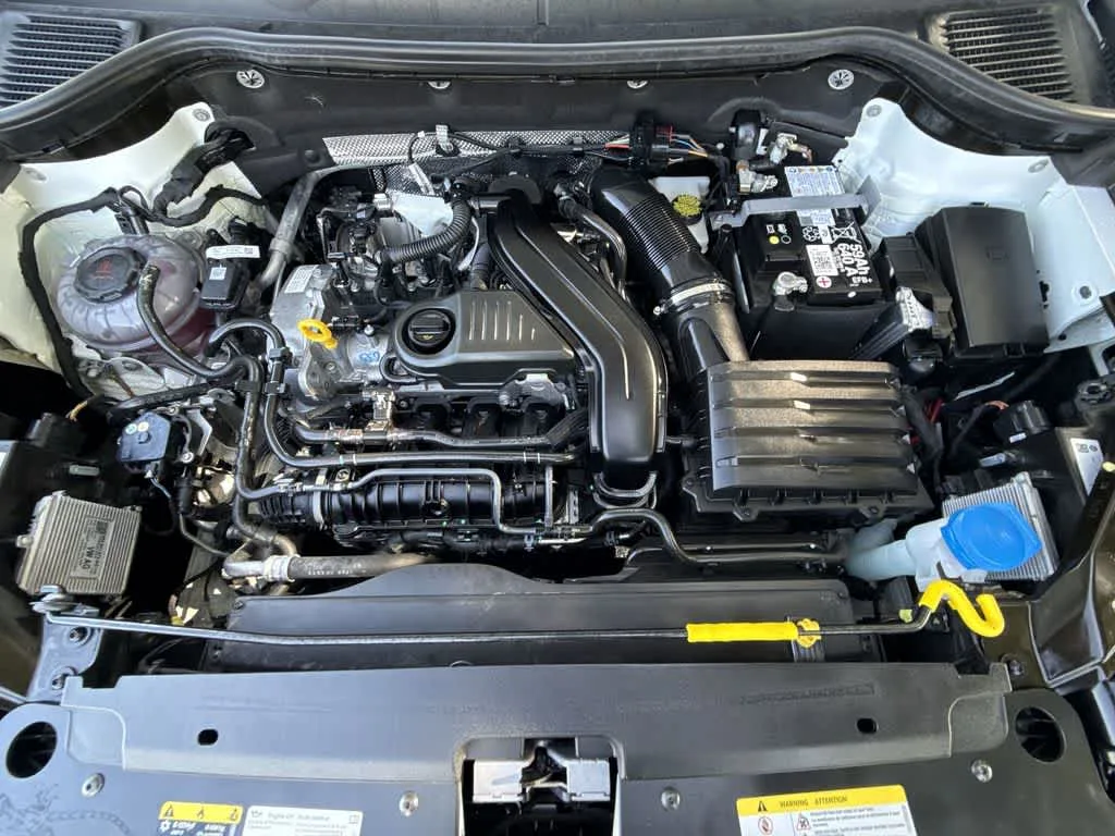 2026 Volkswagen Taos SE photo 12
