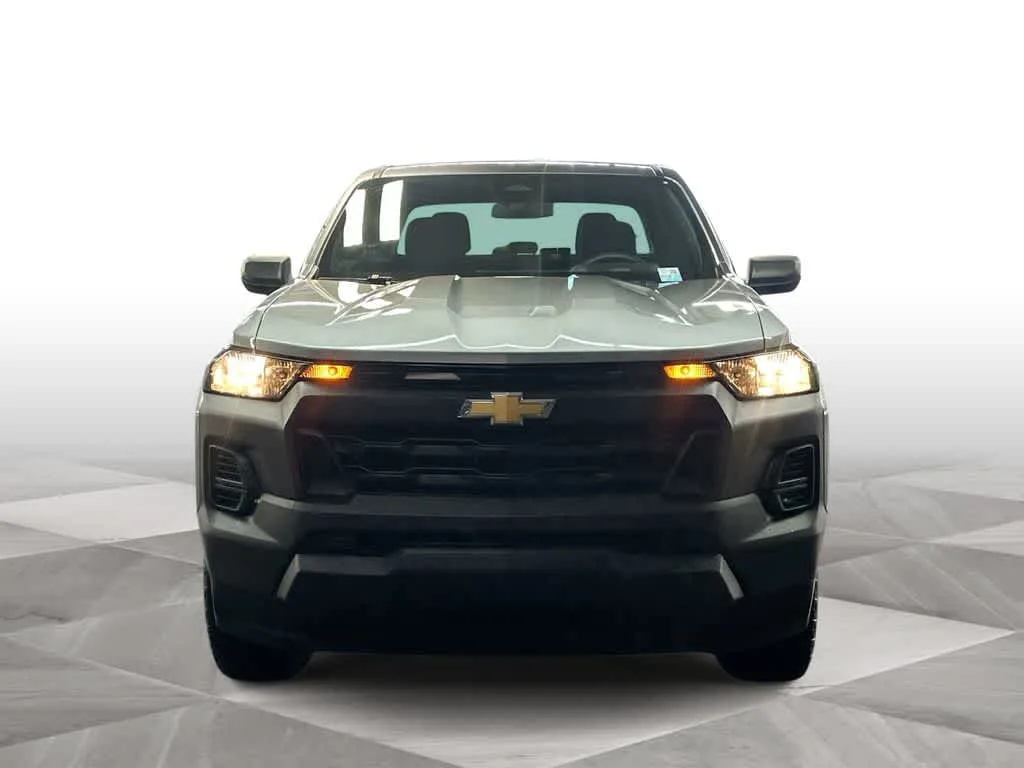 2023 Chevrolet Colorado 2WD Work Truck photo 3