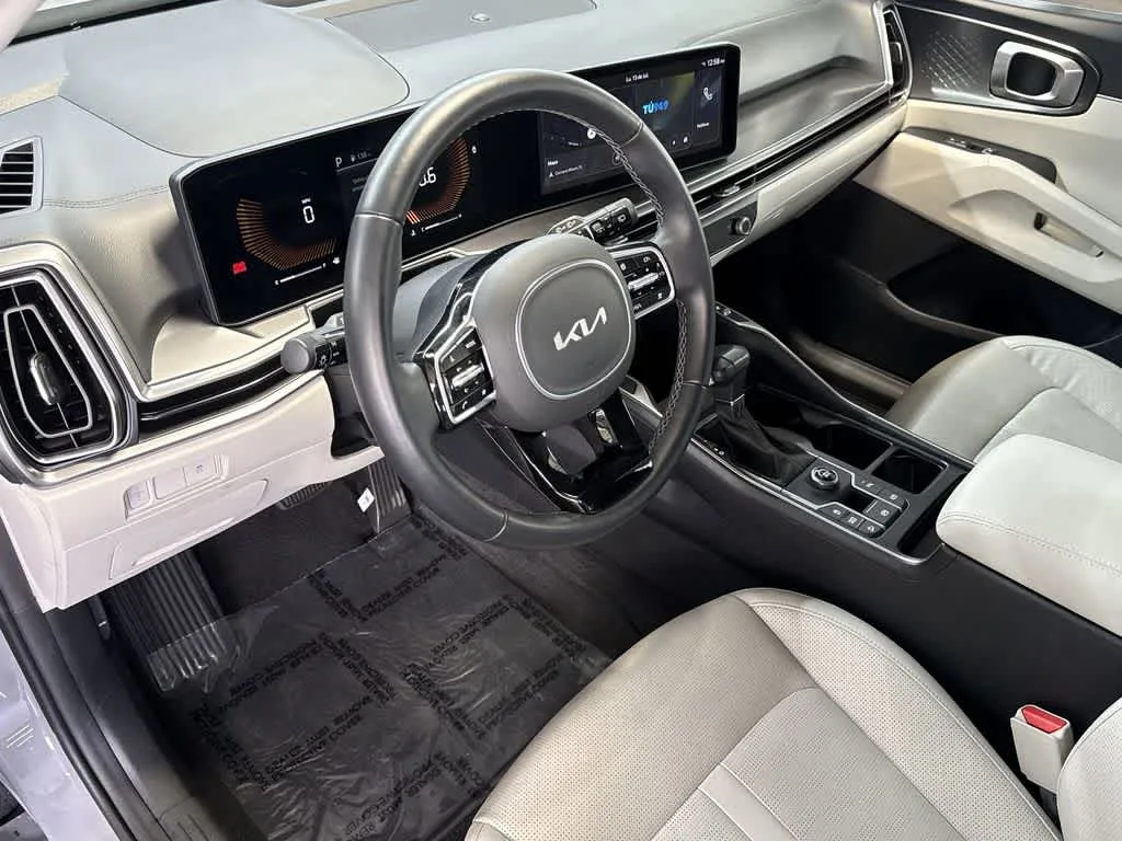 2025 Kia Sorento S photo 13