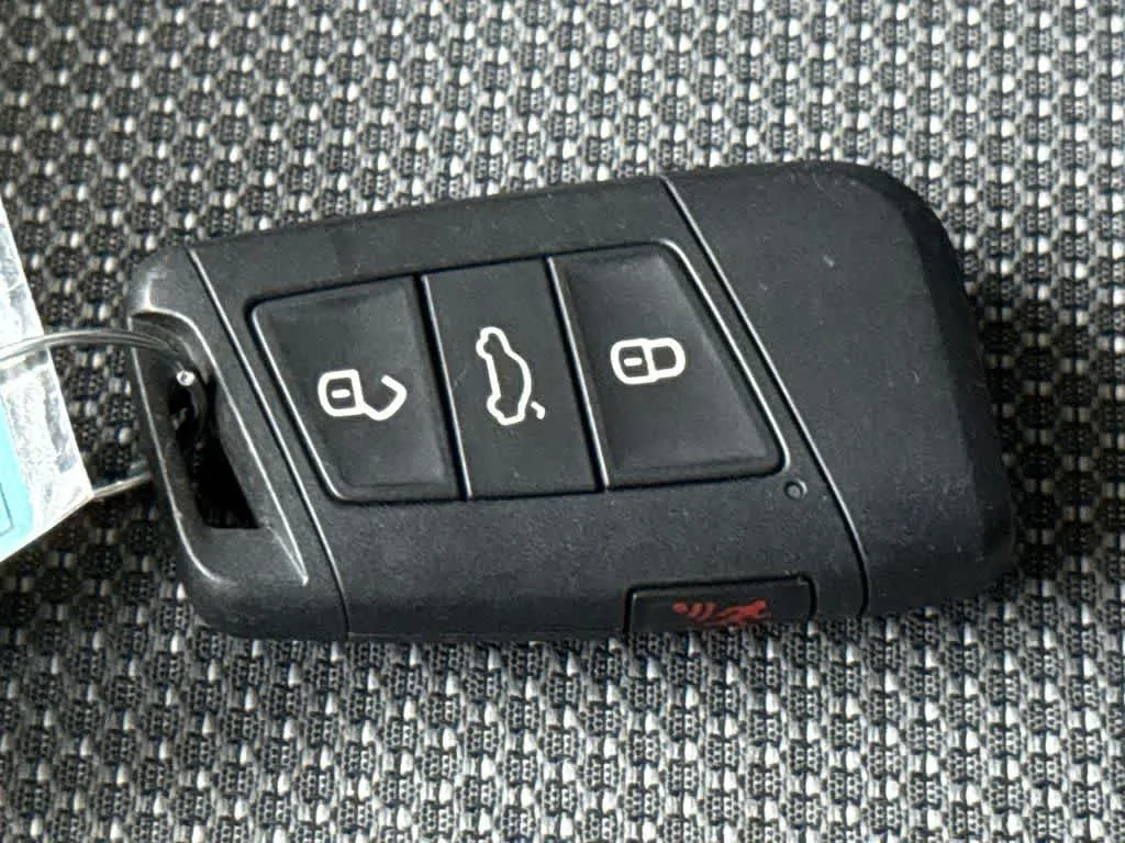 2024 Volkswagen Taos S photo 28