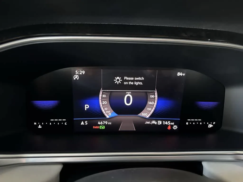 2025 Volkswagen Taos SE photo 16