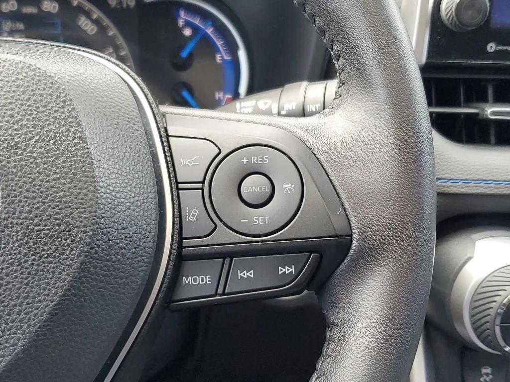 2022 Toyota RAV4 Hybrid XSE photo 26