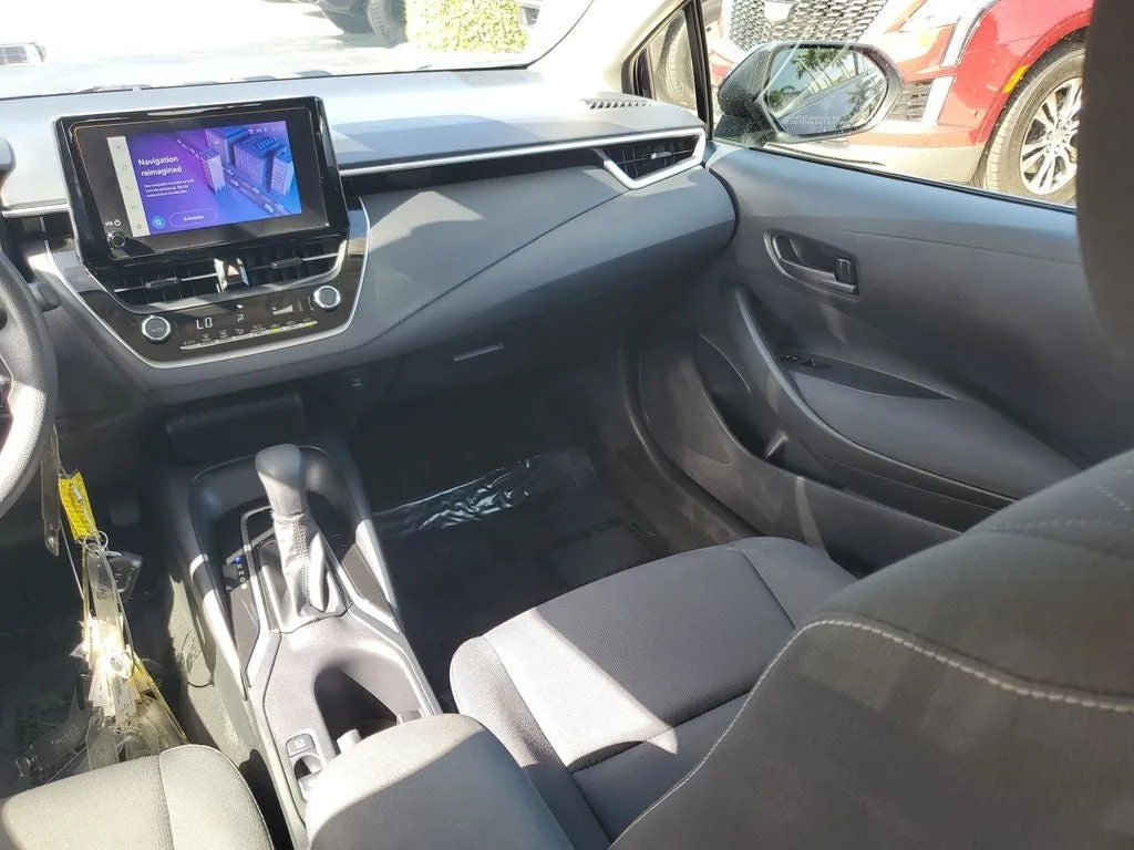 2023 Toyota Corolla LE photo 16