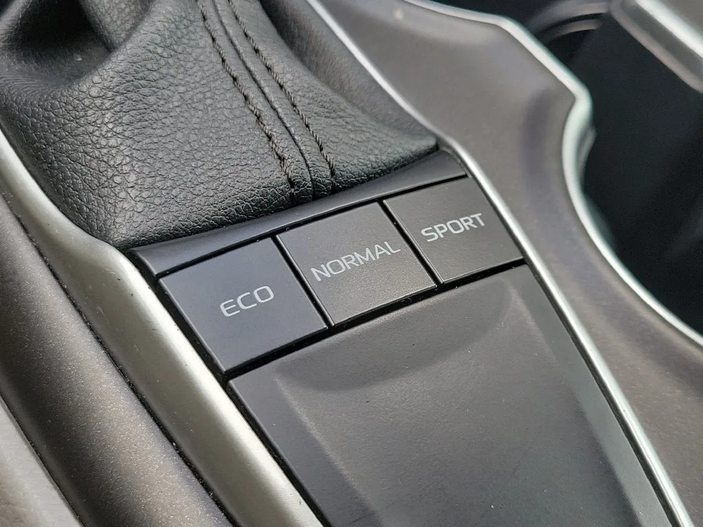 2023 Toyota Camry LE photo 30