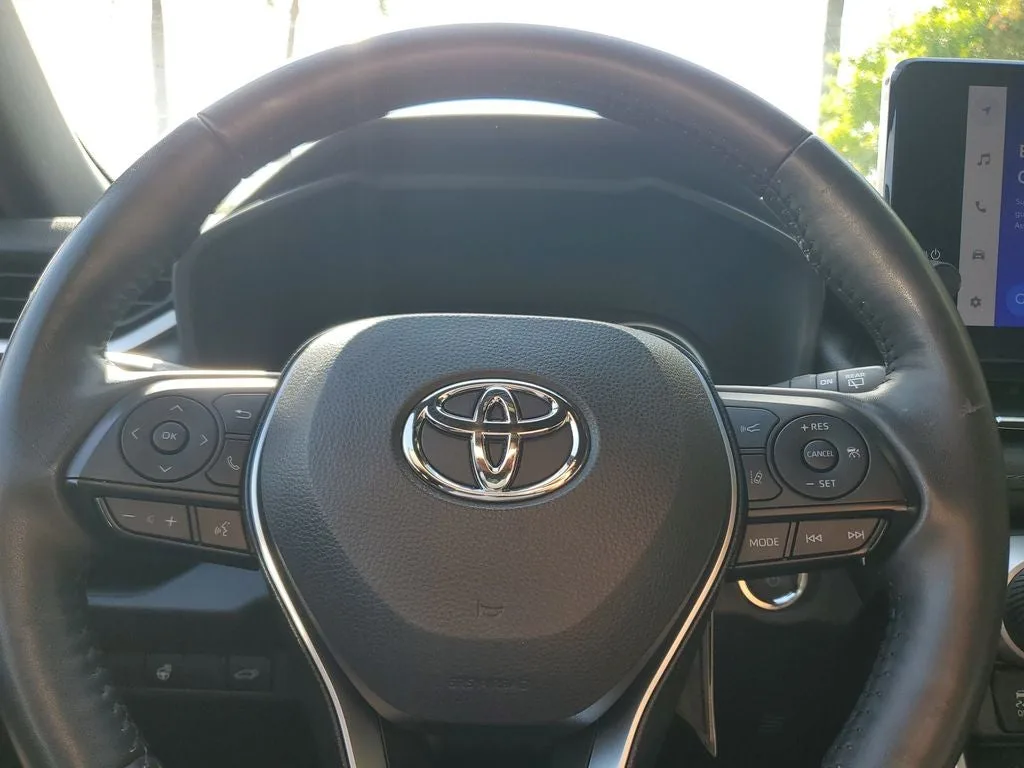 2023 Toyota RAV4 Hybrid XSE photo 24