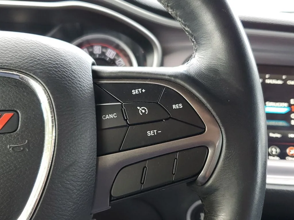 2019 Dodge Challenger SXT photo 23