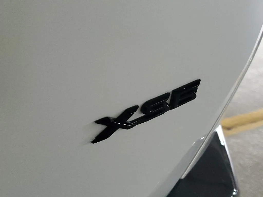 2026 Toyota RAV4 XSE photo 8
