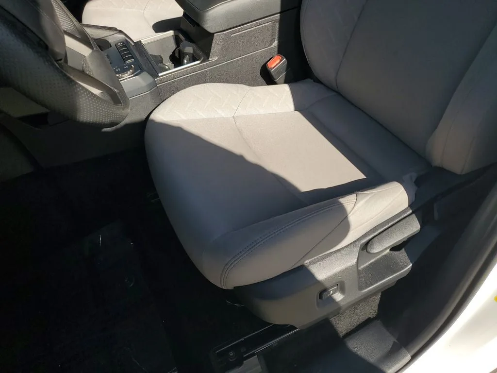 2024 Toyota Tacoma SR5 photo 20