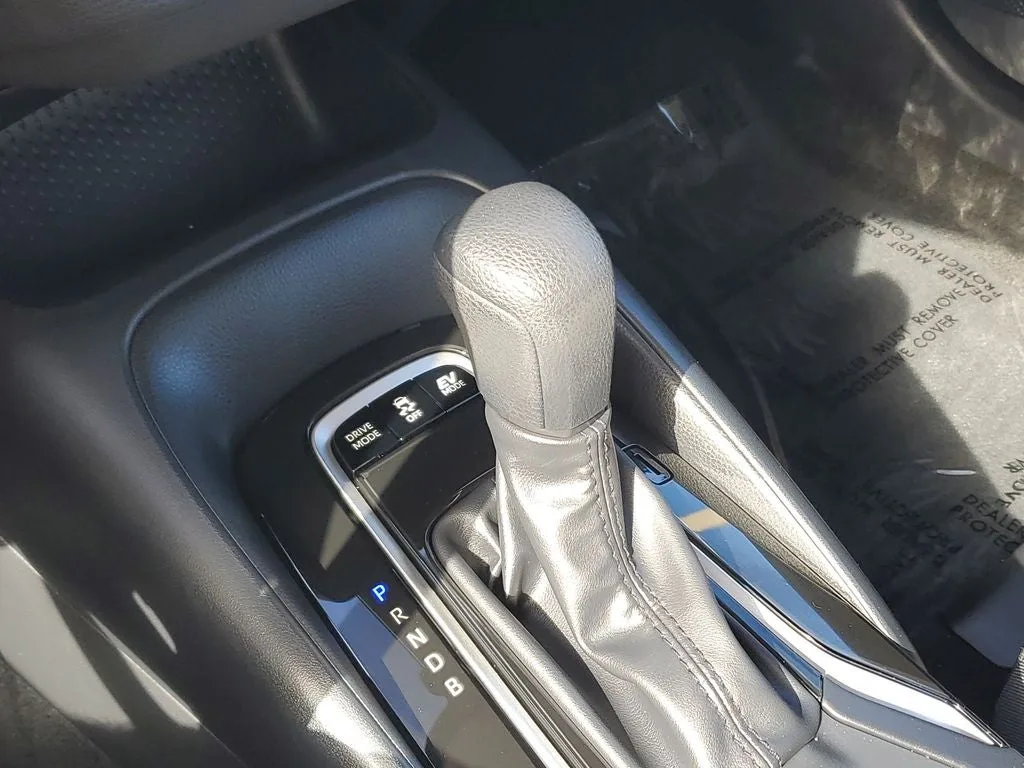 2024 Toyota Corolla Hybrid LE photo 28