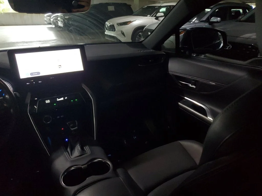 2023 Toyota Venza Nightshade photo 17
