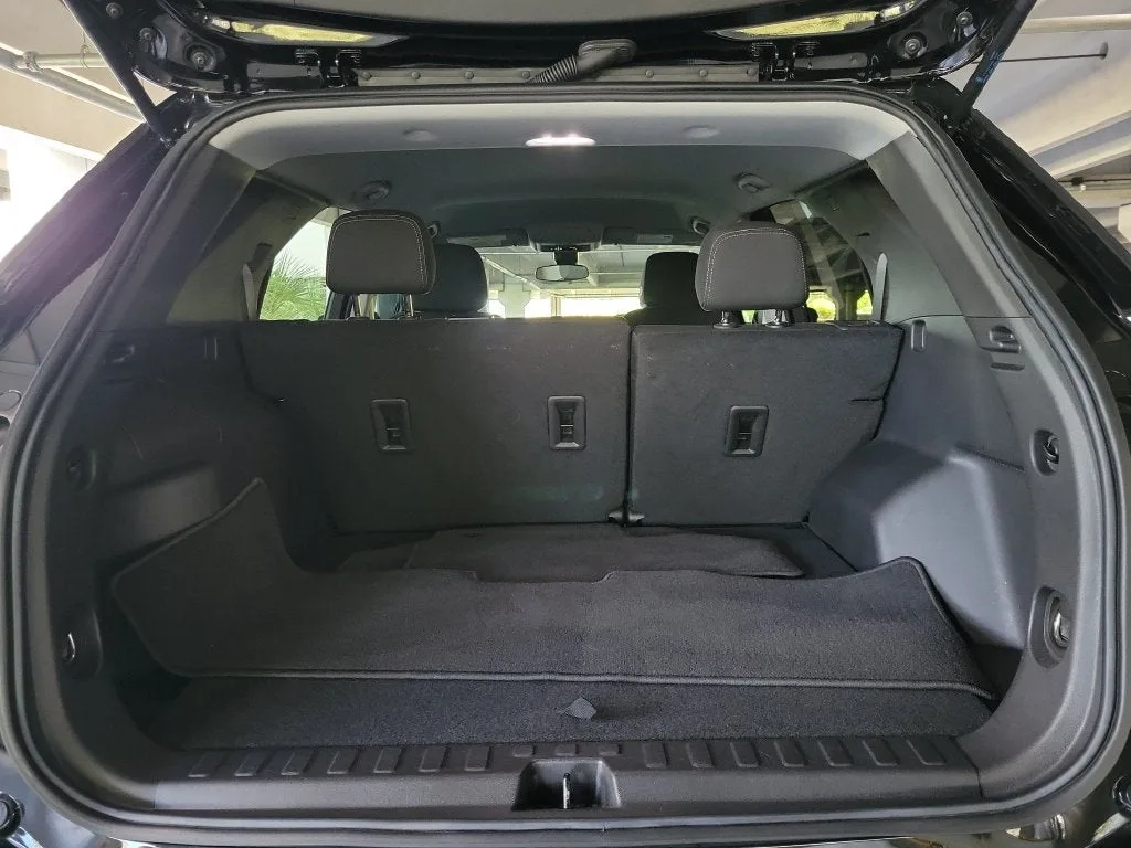 2024 Chevrolet Equinox LS photo 9