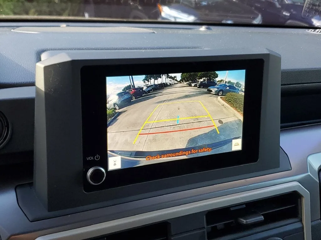 2024 Toyota Tacoma SR5 photo 27