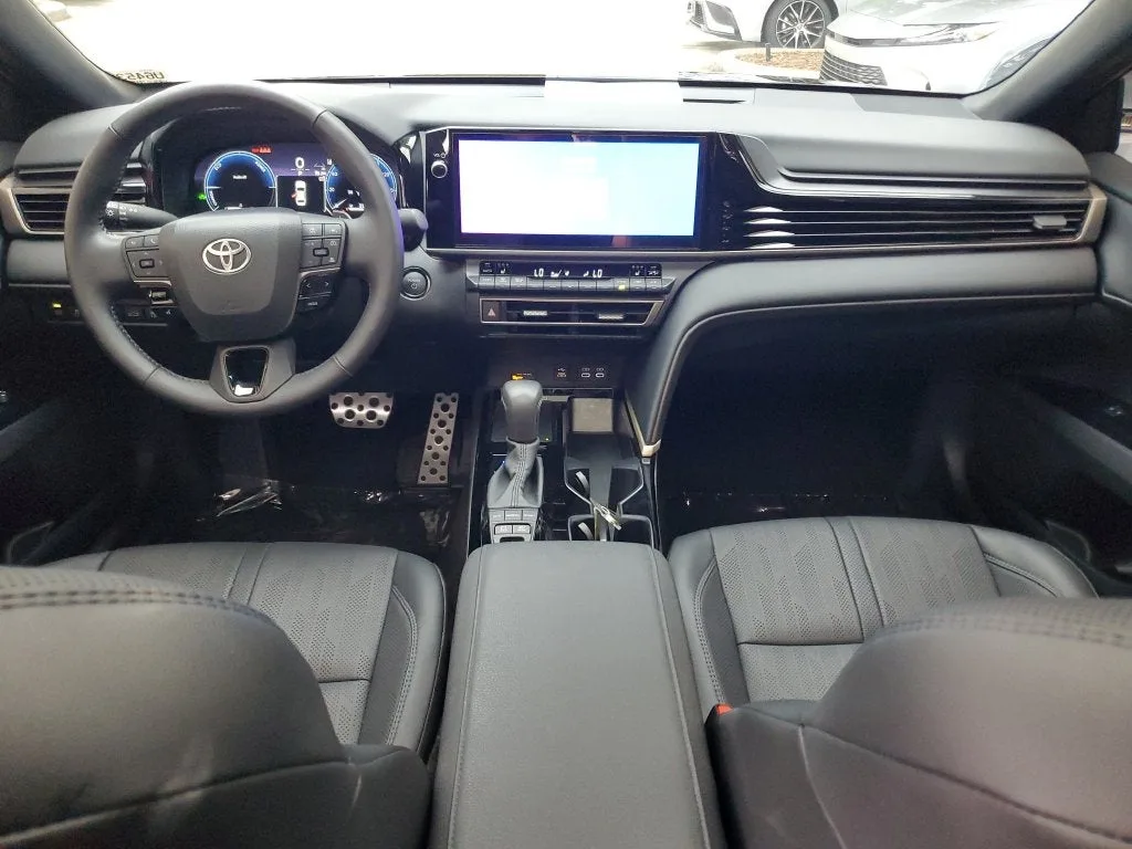 2025 Toyota Camry XSE photo 16