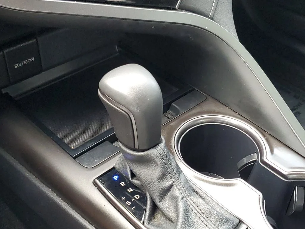 2024 Toyota Camry SE photo 29