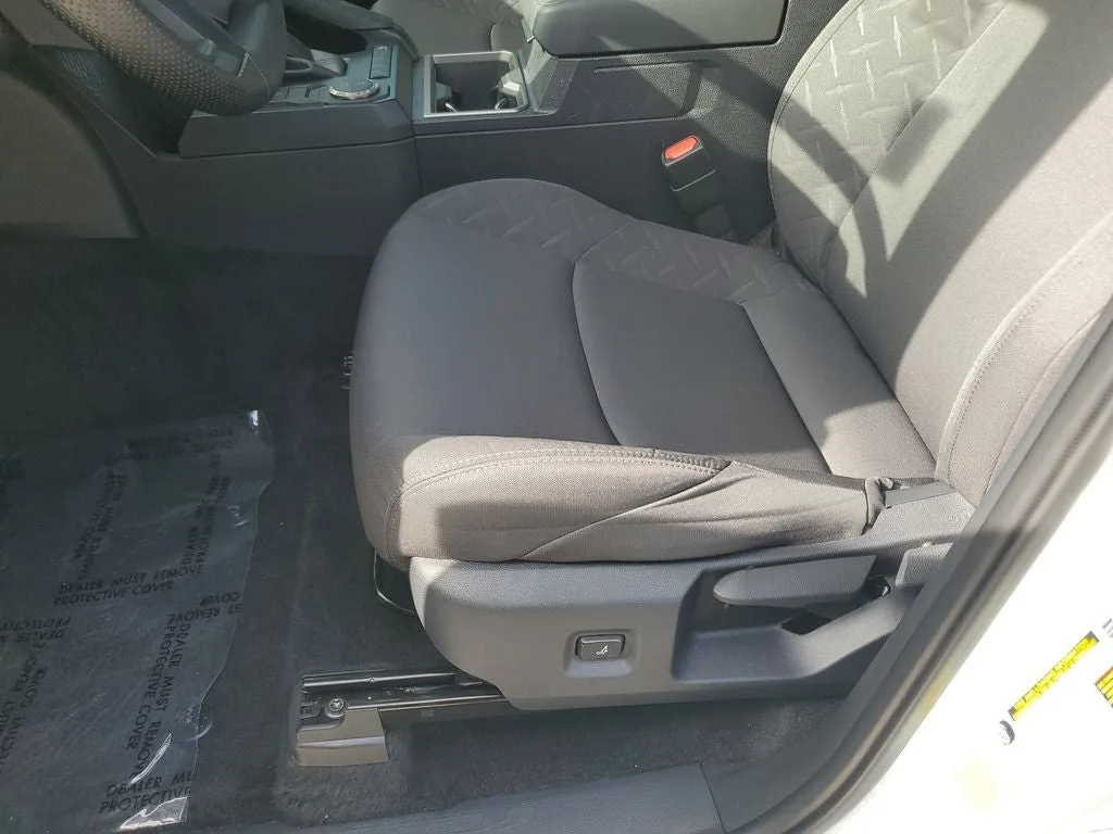 2024 Toyota Tacoma SR5 photo 20