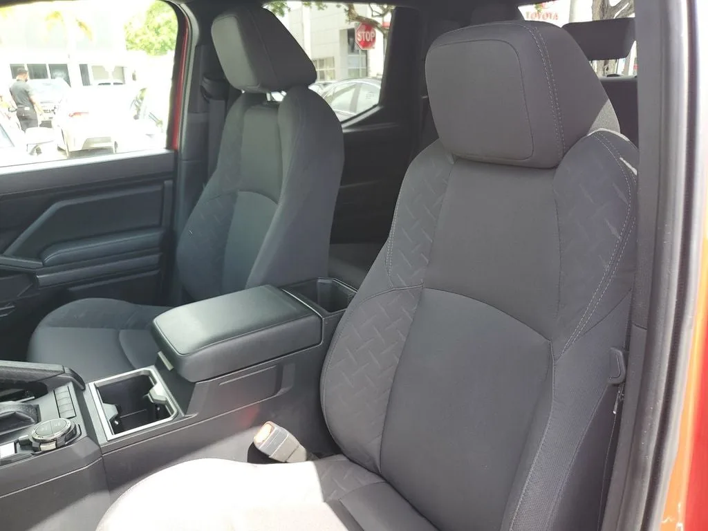 2025 Toyota Tacoma SR5 photo 19