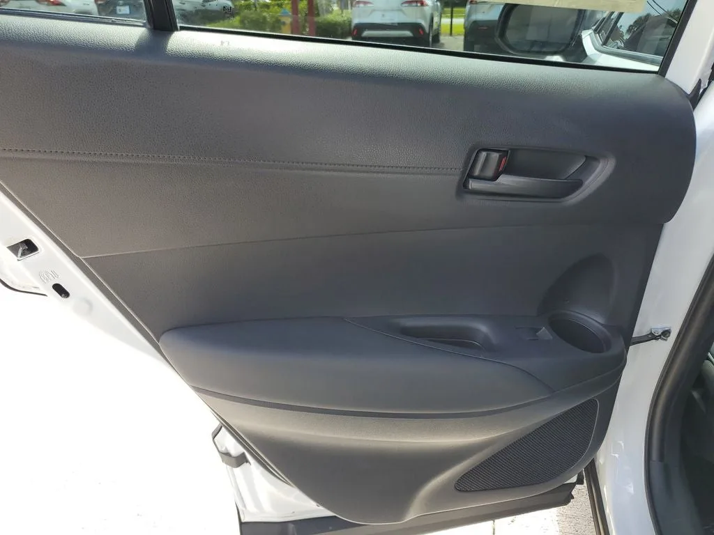 2023 Toyota Corolla Cross Hybrid S photo 11