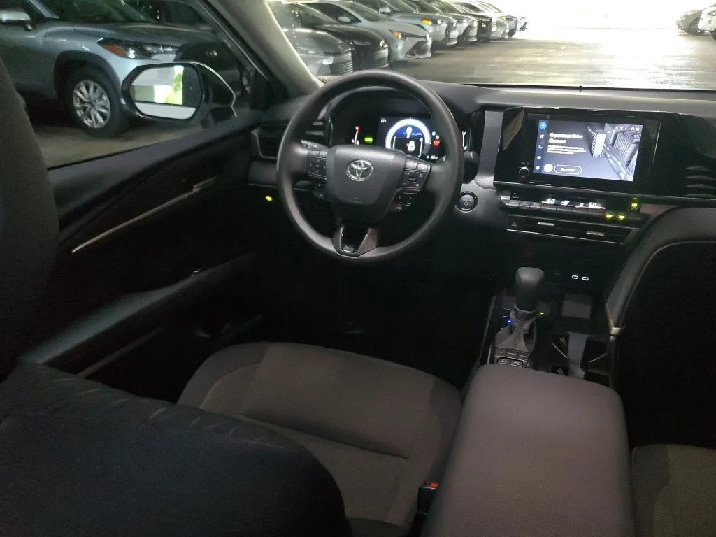 2025 Toyota Camry LE photo 12