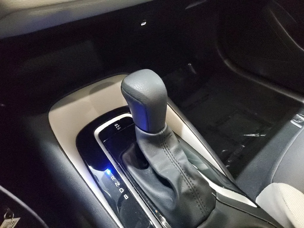 2025 Toyota Corolla LE photo 28