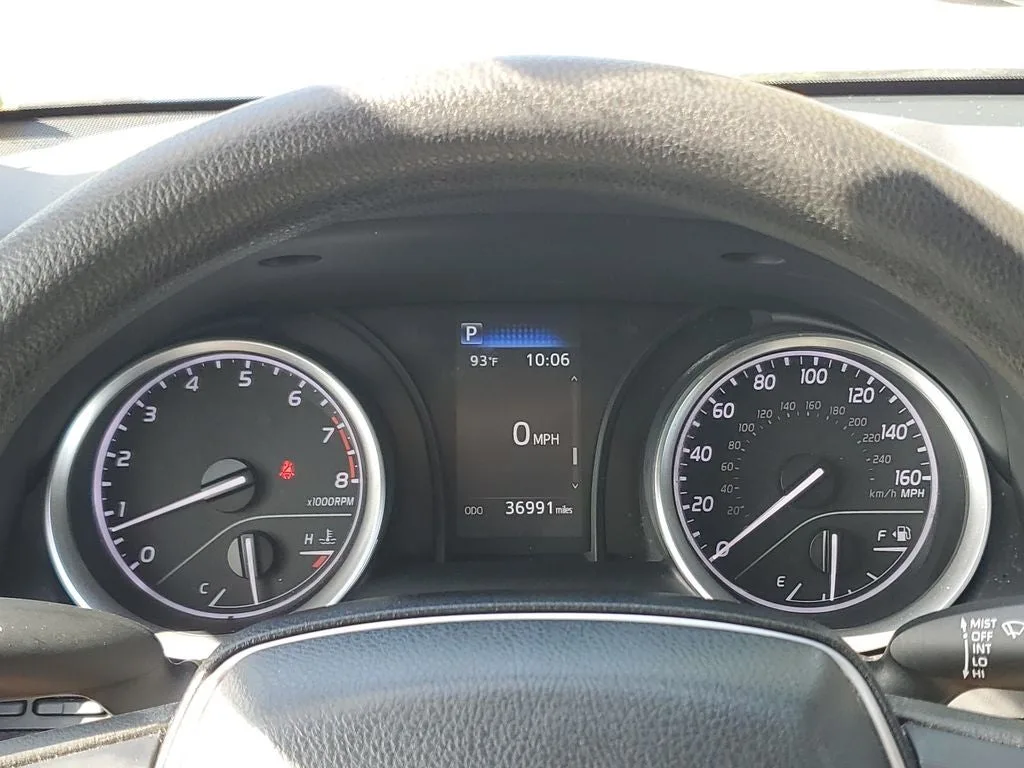 2023 Toyota Camry LE photo 24