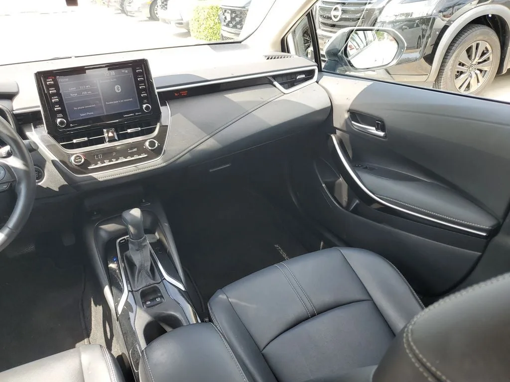 2022 Toyota Corolla XLE photo 16