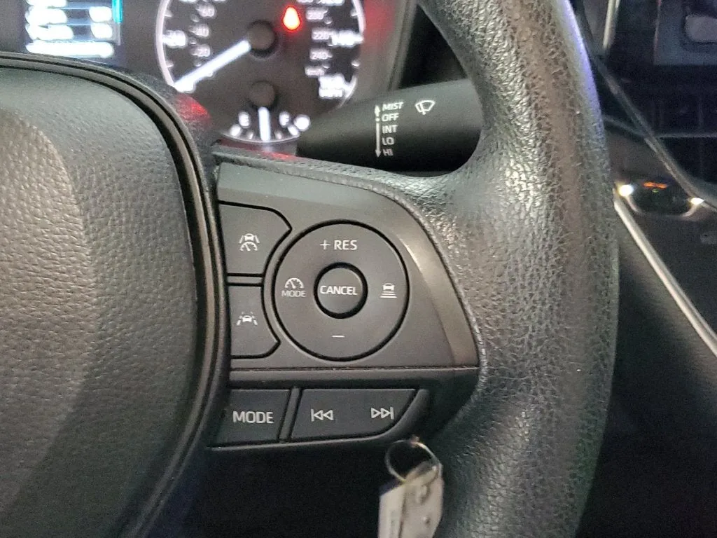 2024 Toyota Corolla LE photo 24