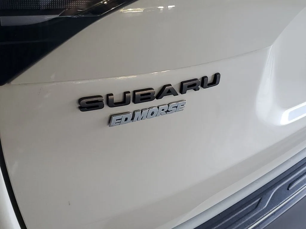 2025 Subaru Forester Premium photo 8